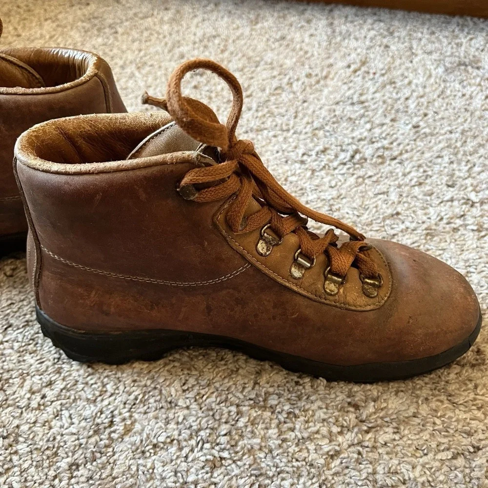 Vintage Vasque Gore-Tex Womens Size 9 Brown Cowhide Leather Hiking Outdoor Boots